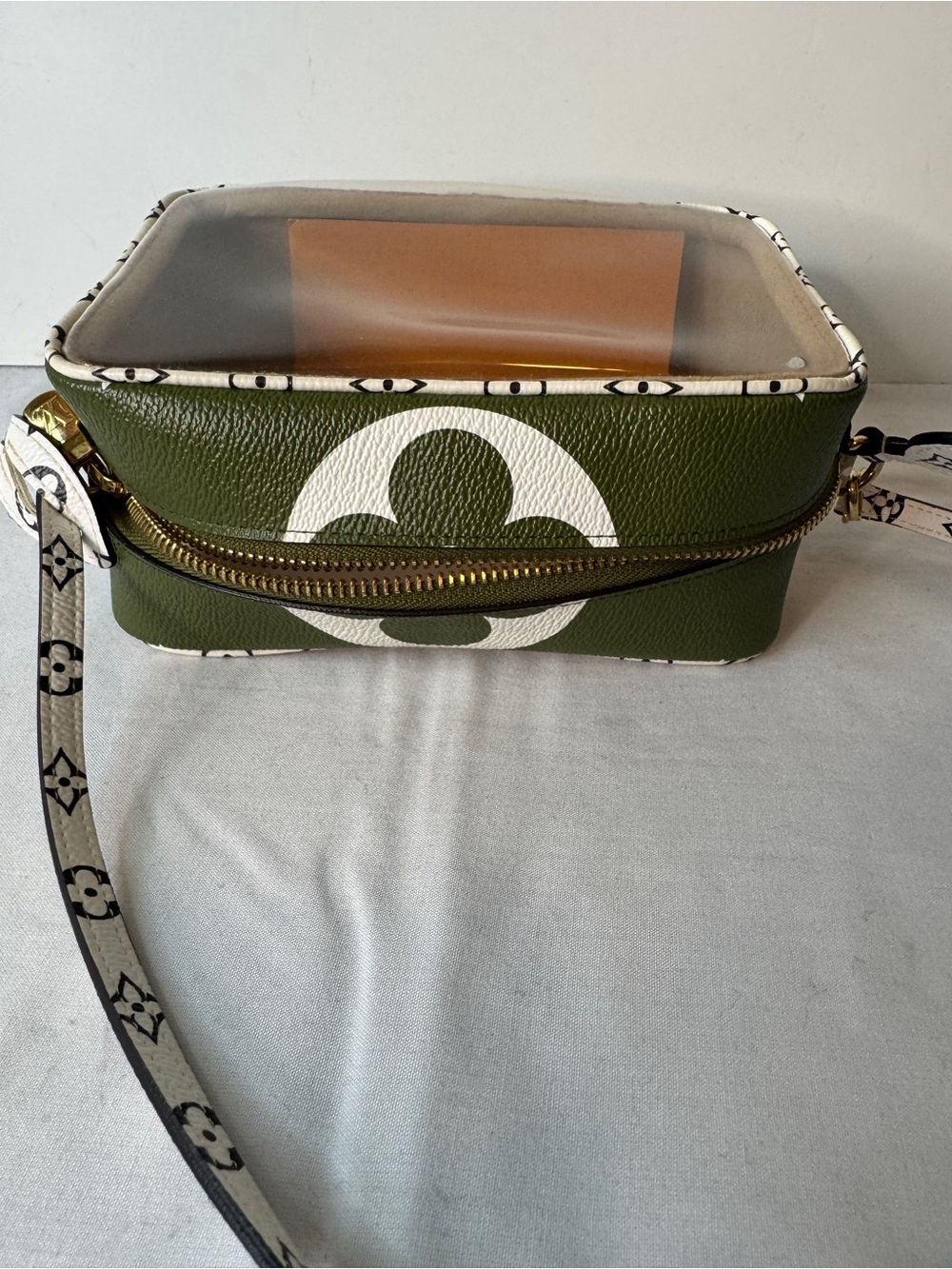 Louis Vuitton Olive Green and White Clear Crossbody Beach Pouch with Monogram - Picture 2 of 10